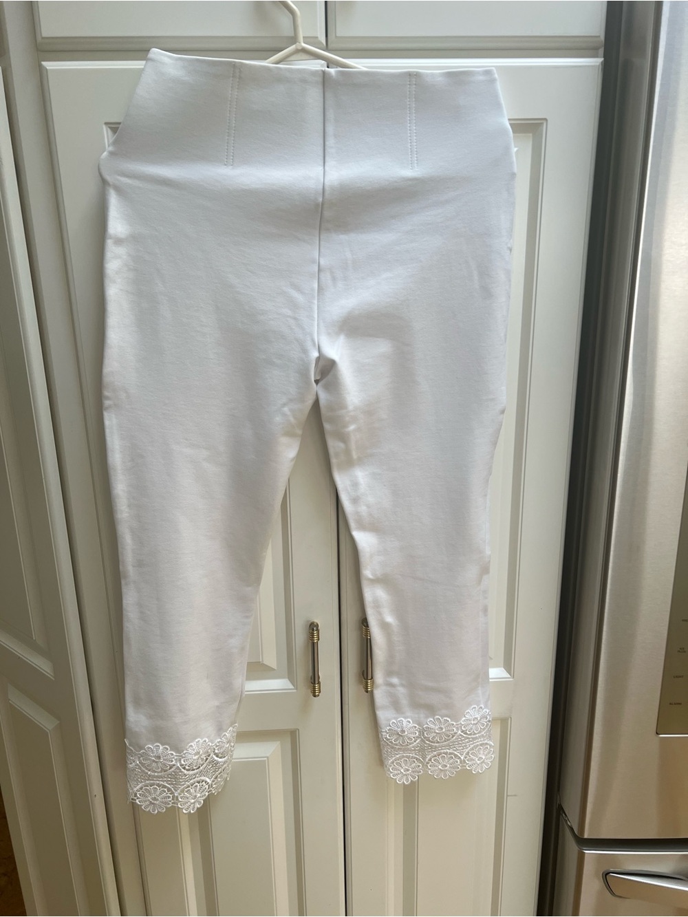 Nygard Capri Luxe Slim Bottoms Size Medium